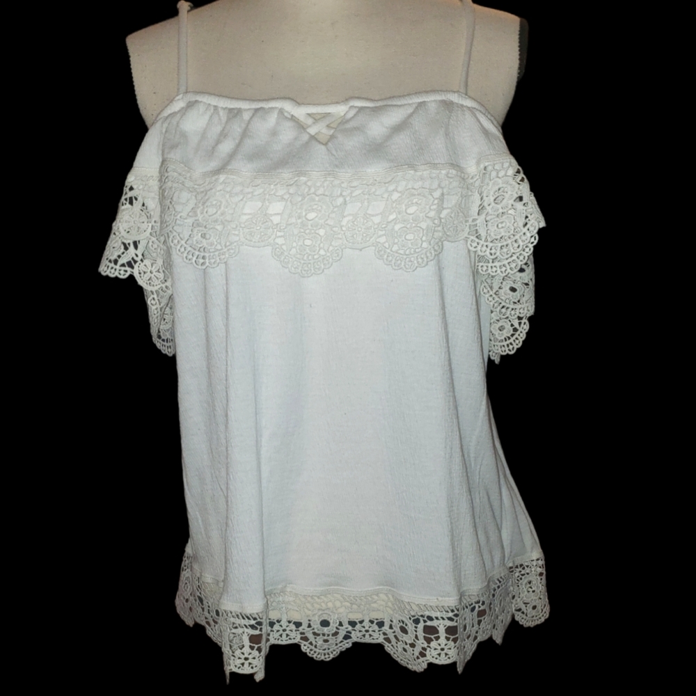 NEW NB Cold-Shoulder Top